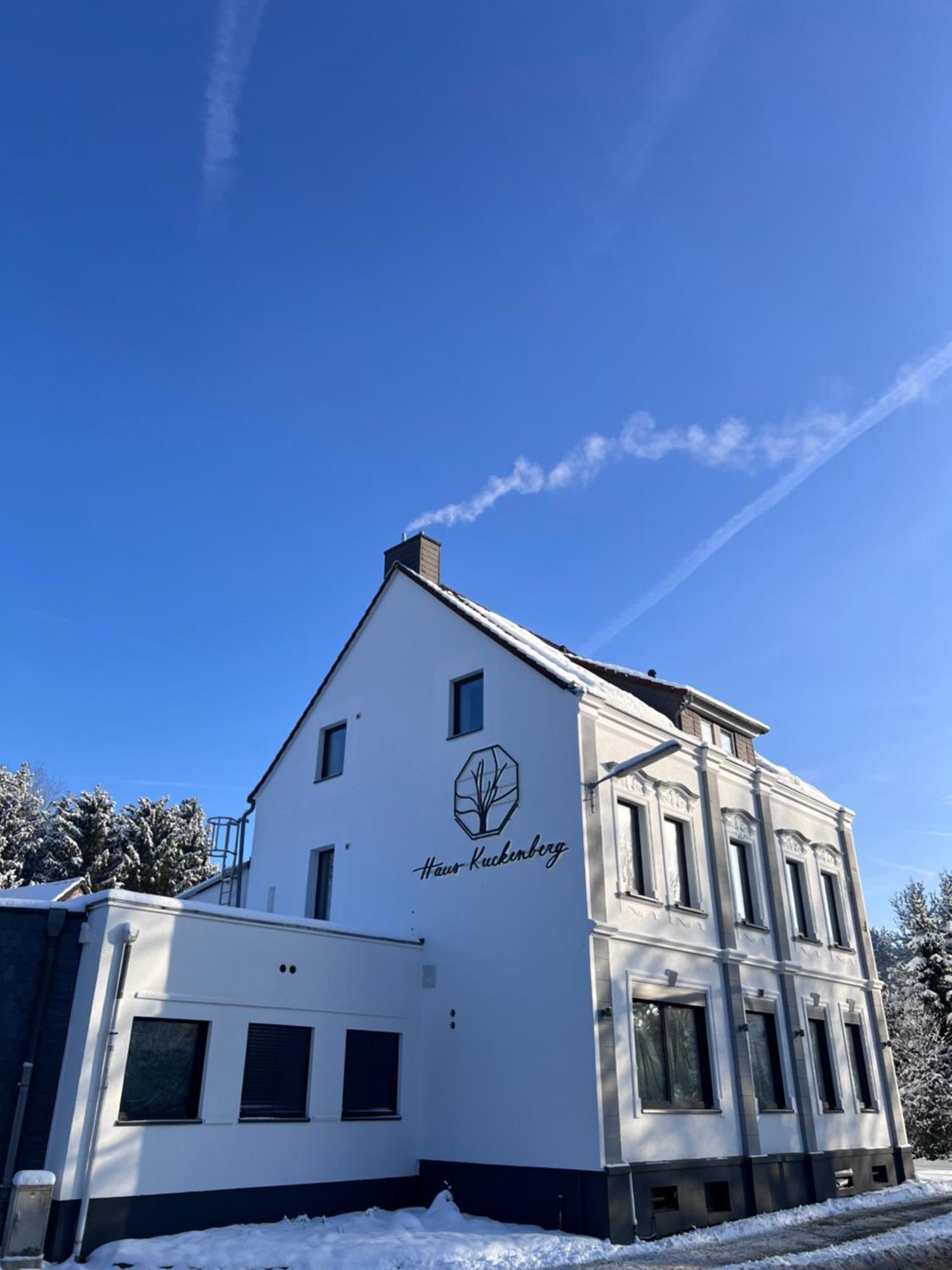 Haus Kuckenberg Hotell Burscheid Eksteriør bilde